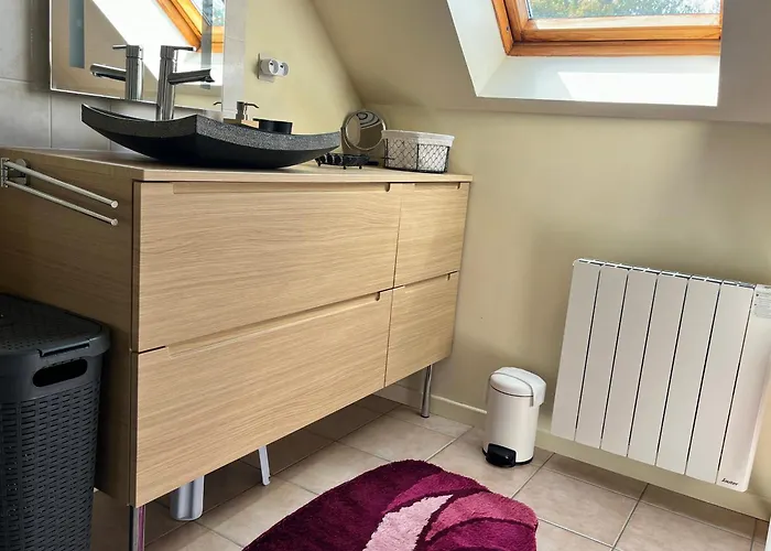 Holiday home - Avec Jardin, 15 Mn Plage-centre-ville *