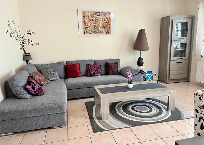 Hébergement de vacances - Avec Jardin, 15 Mn Plage-centre-ville