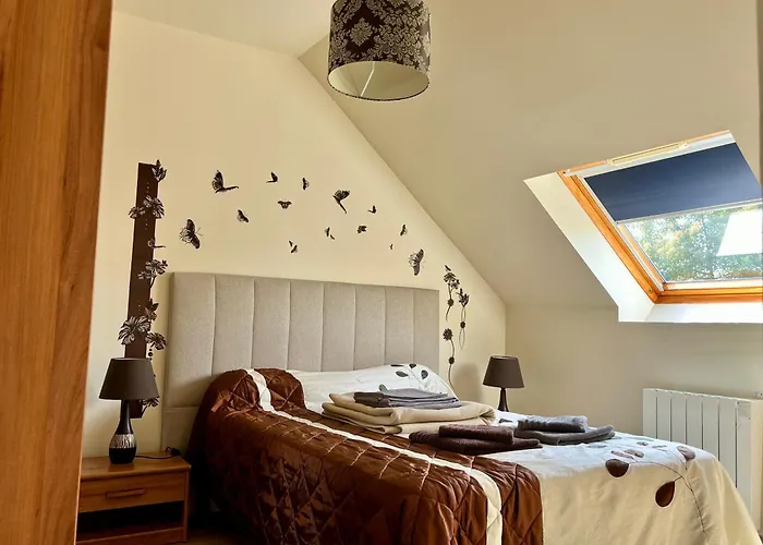 - Avec Jardin, 15 Mn Plage-centre-ville *